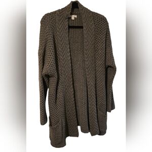 XL New York & Company Gray knitted sweater